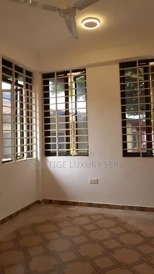 Mini Flat in Ola Balm for rent
