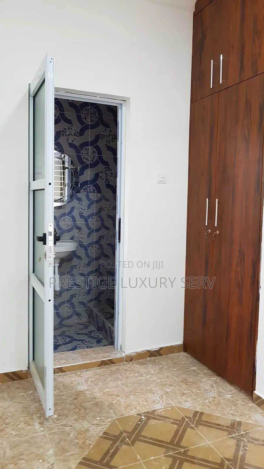 Mini Flat in Ola Balm for rent