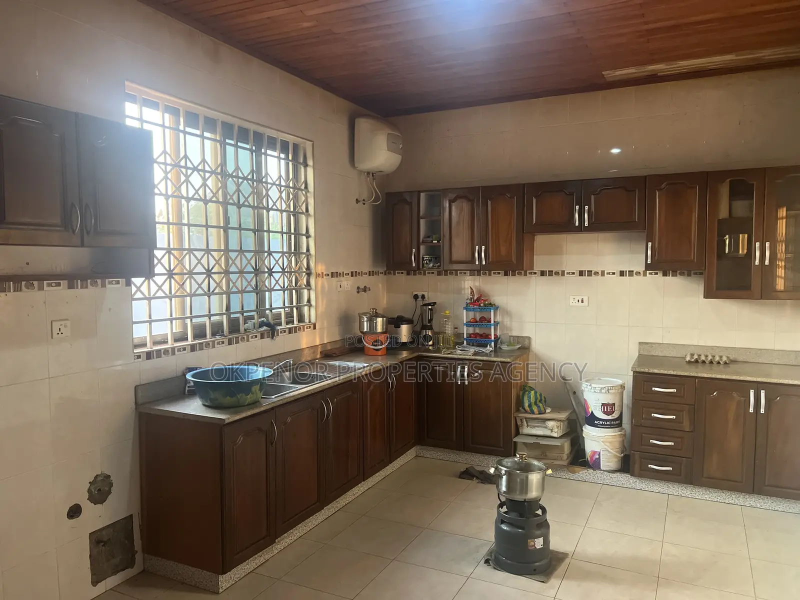 4bdrm House in Tema Community25 for sale