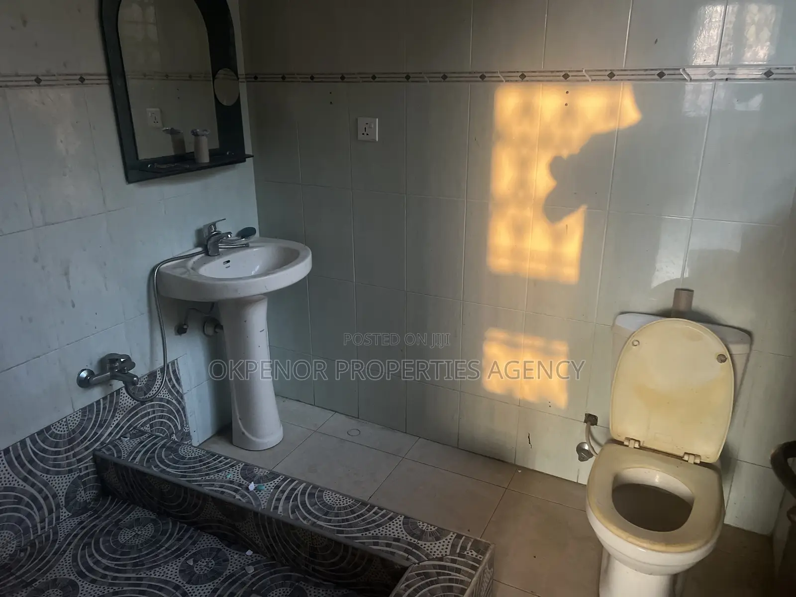 4bdrm House in Tema Community25 for sale