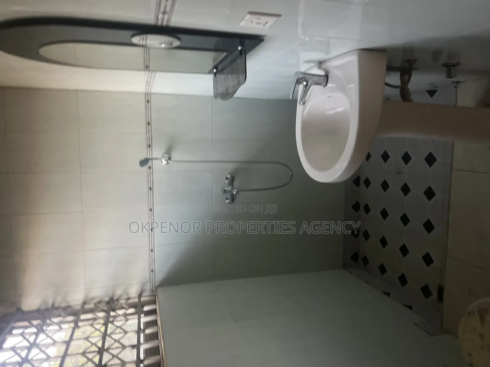 4bdrm House in Tema Community25 for sale