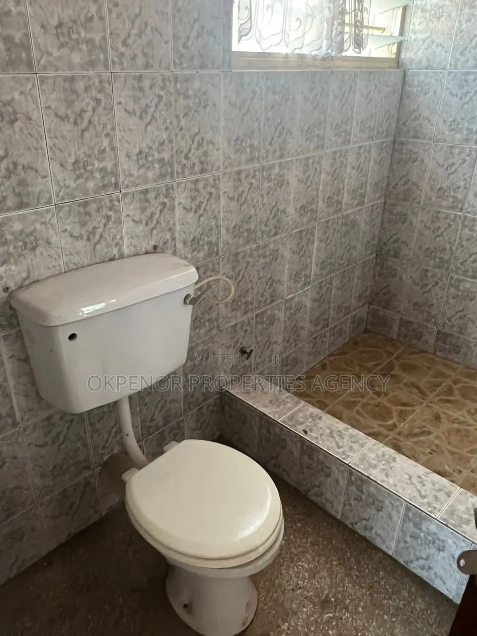 5bdrm House in Accra for sale