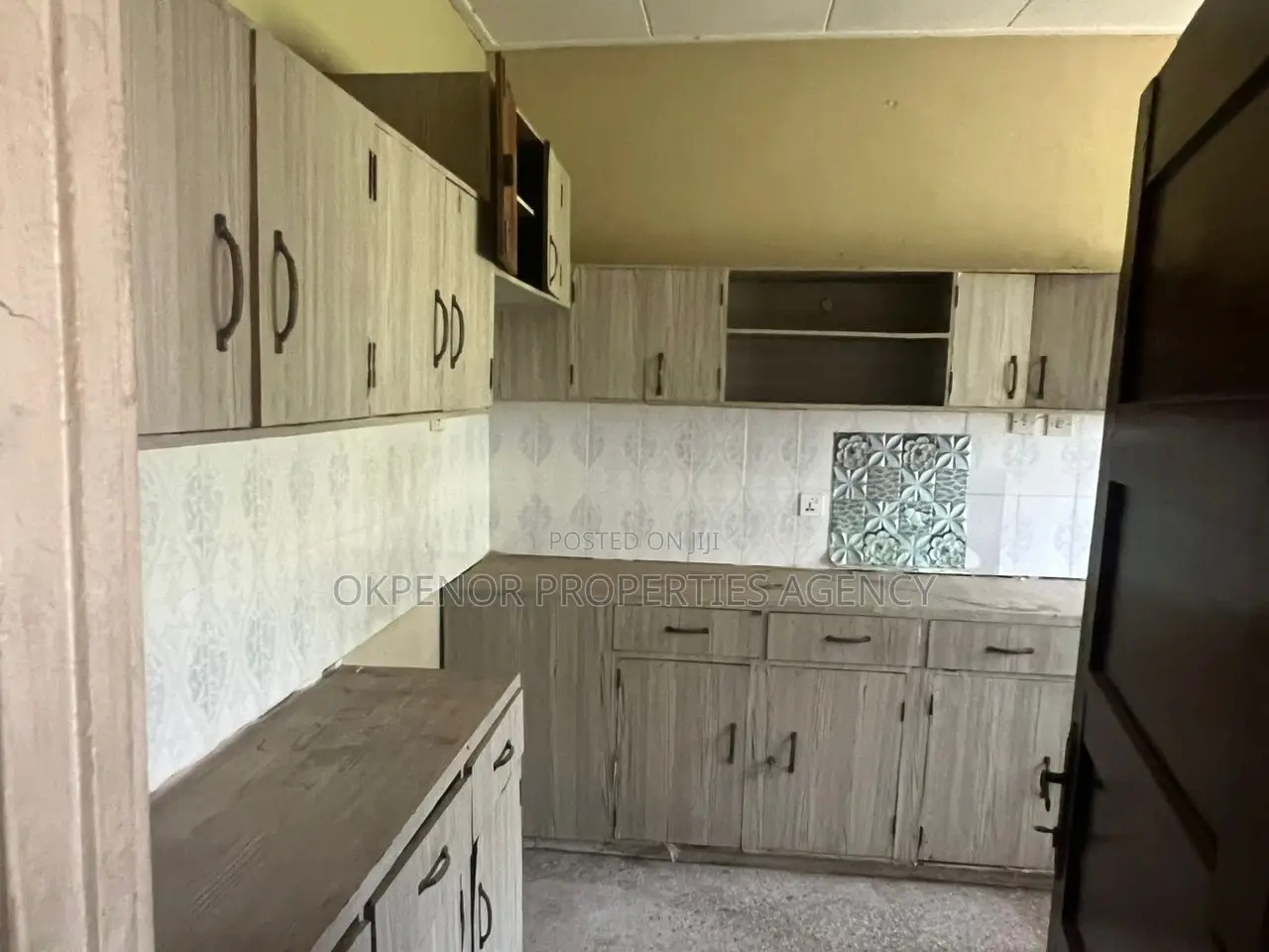 5bdrm House in Accra for sale