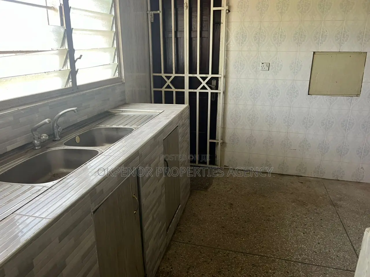 5bdrm House in Accra for sale