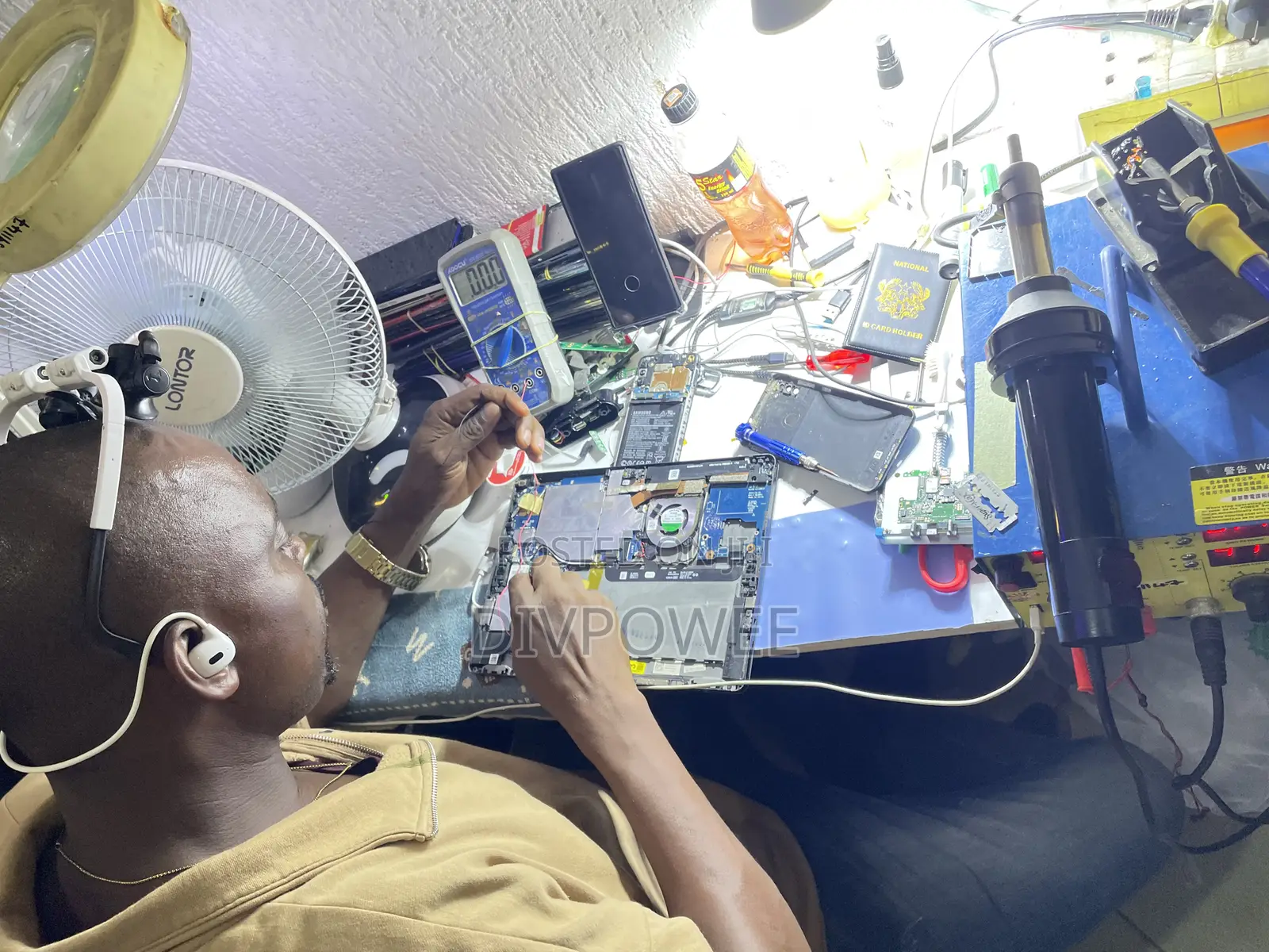 Phones and Laptops Repair Expert