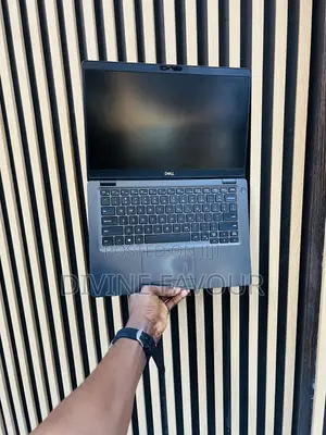 Laptop Dell Latitude 5300 8GB Intel Core I5 SSD 256GB