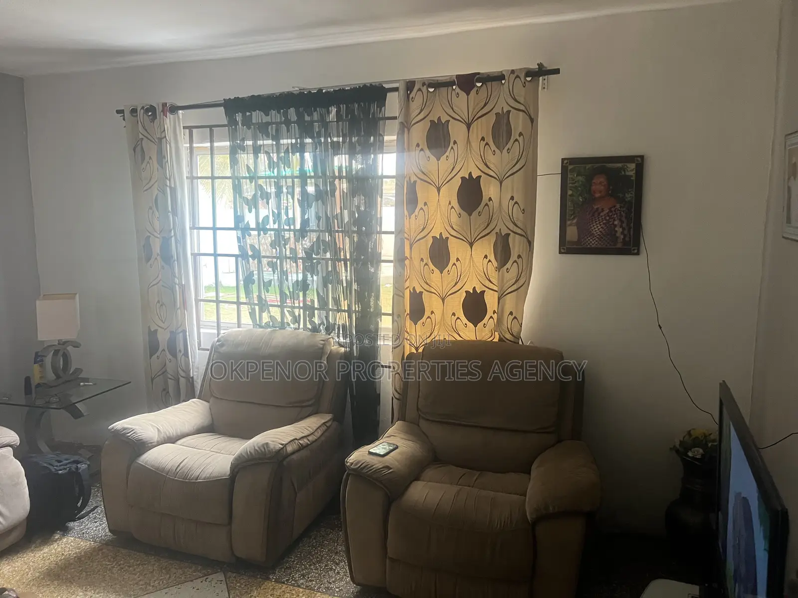 4bdrm House in Nungua Beach, Accra Metropolitan for sale