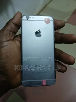 New Apple iPhone 6s 32 GB Gray