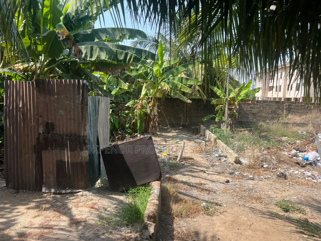 1plot Fence for Sale at Tseaddo Bushroad