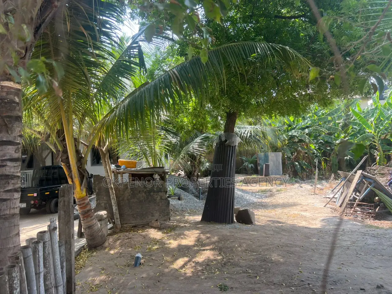 1plot Fence for Sale at Tseaddo Bushroad
