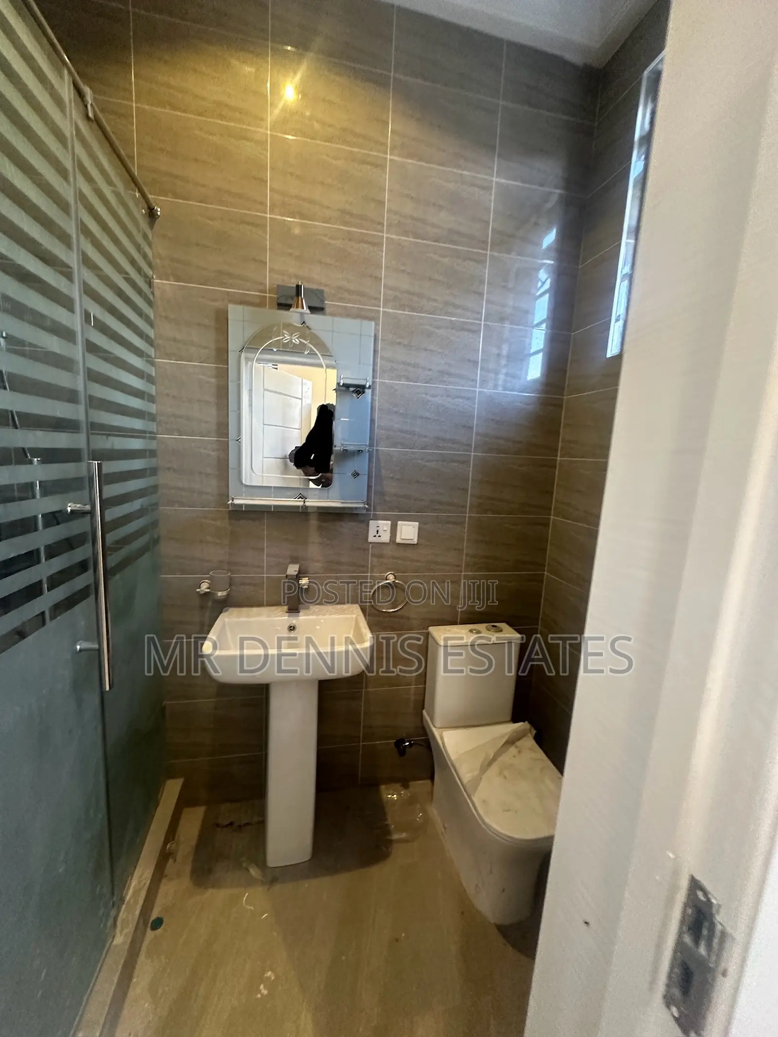 2bdrm Apartment in Westhills Mall for rent