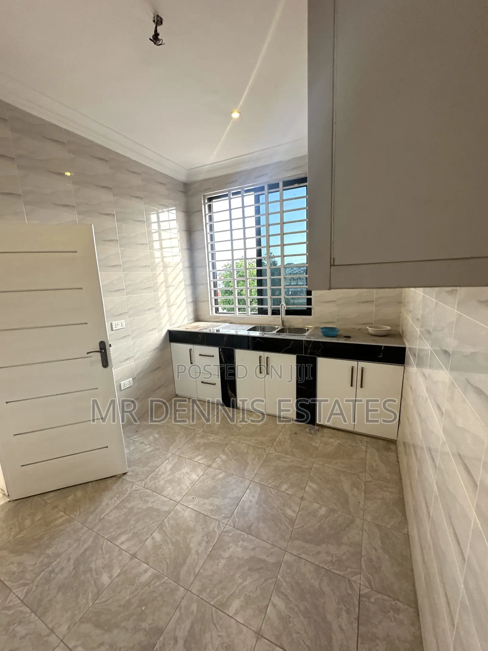 2bdrm Apartment in Westhills Mall for rent