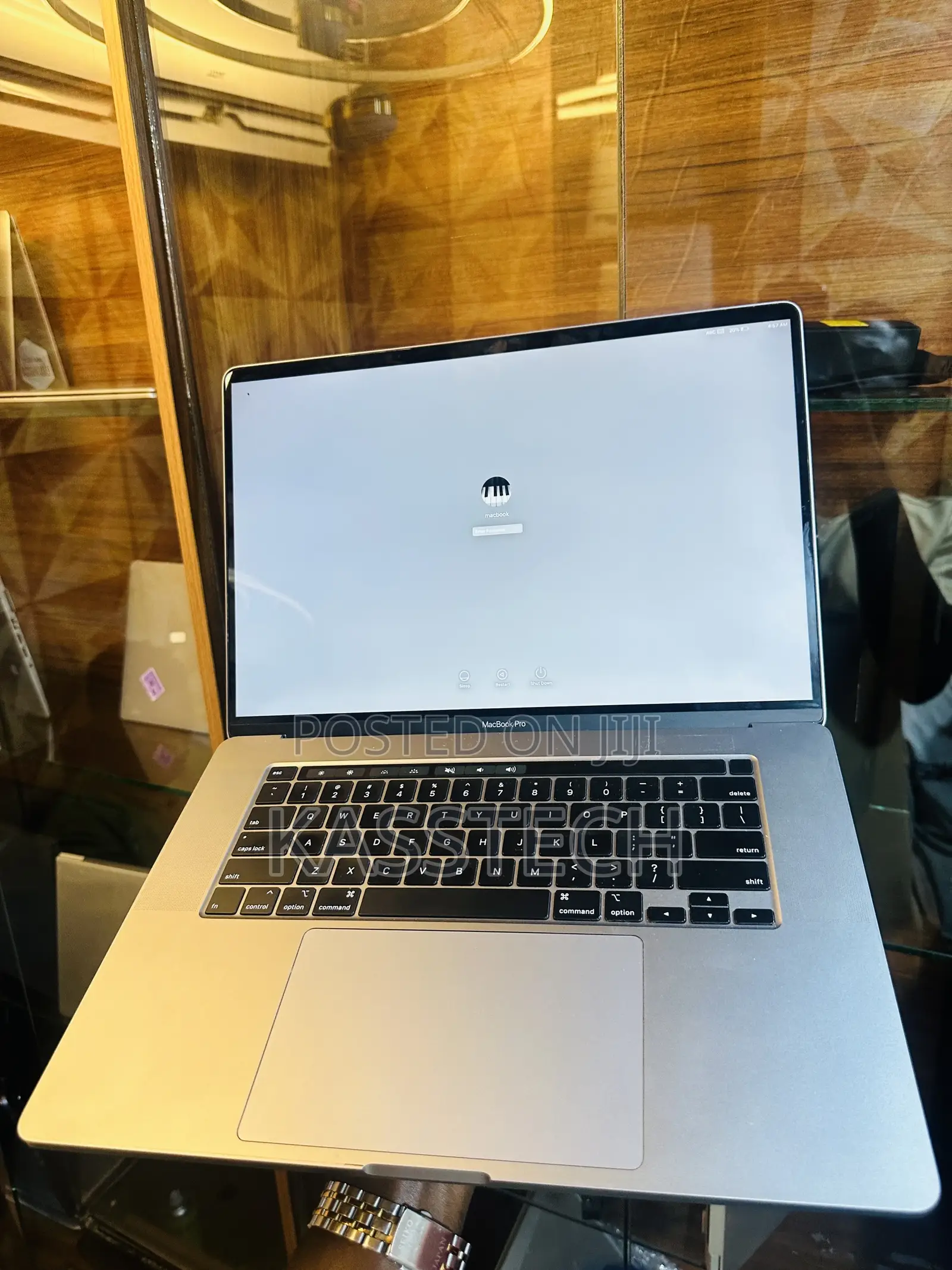 Laptop Apple MacBook Pro 16GB Intel Core I9 SSD 1T