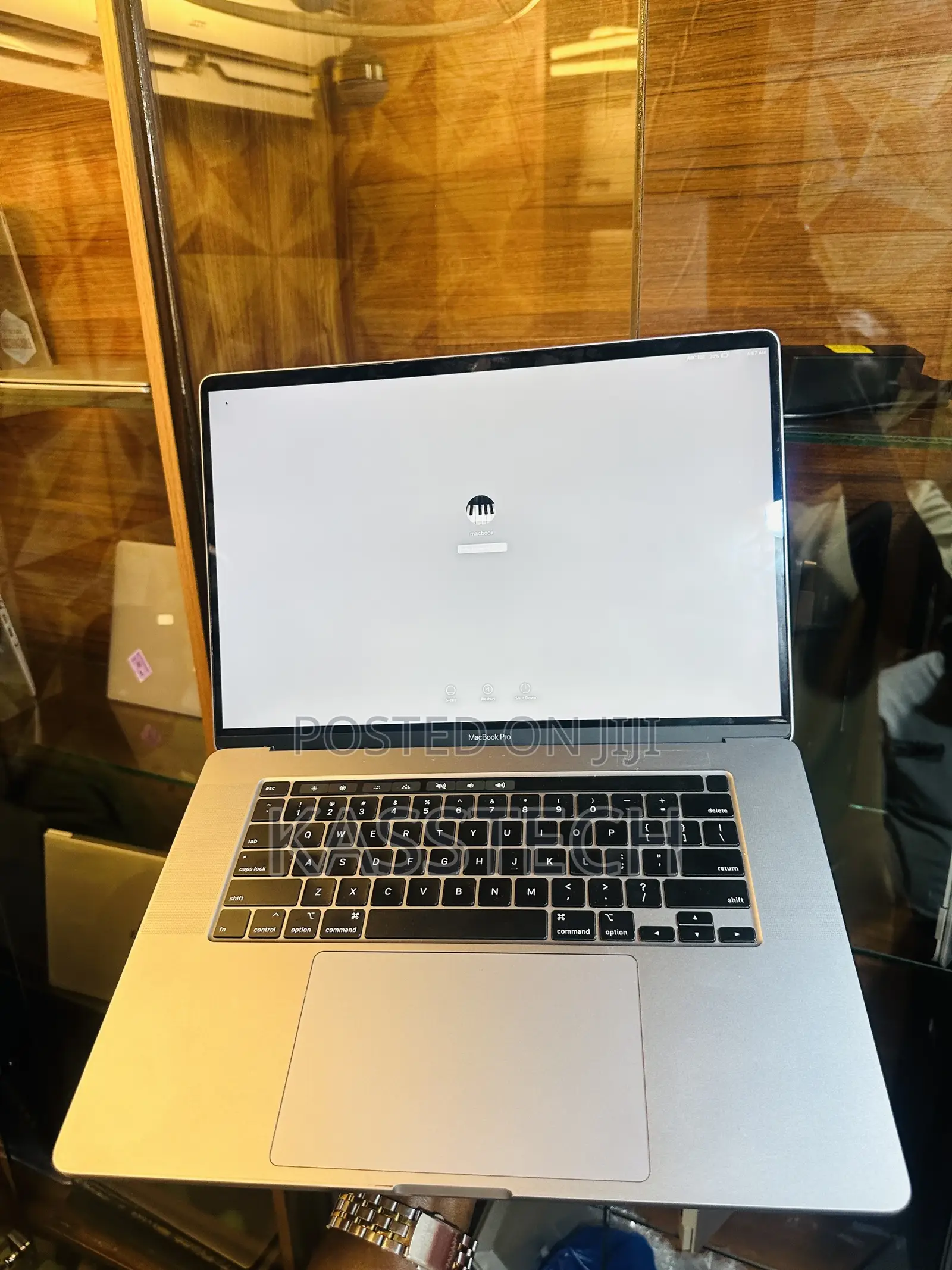 Laptop Apple MacBook Pro 16GB Intel Core I9 SSD 1T