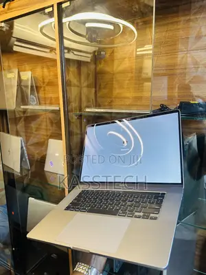 Laptop Apple MacBook Pro 16GB Intel Core I9 SSD 1T