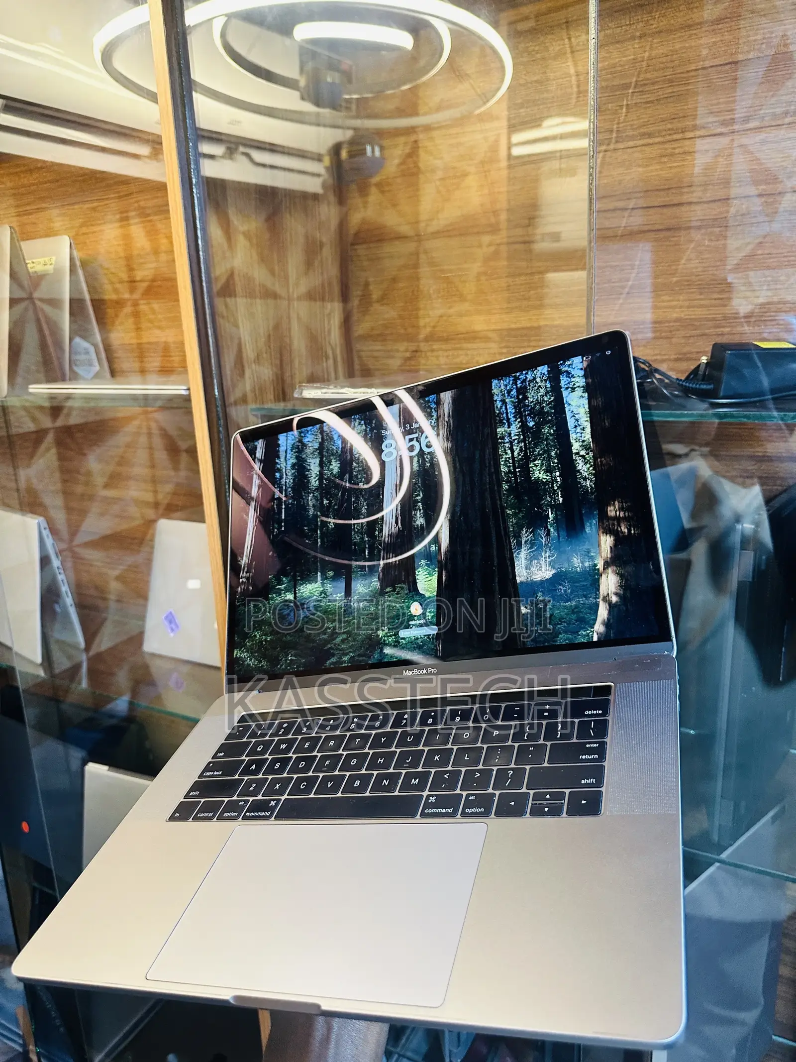 Laptop Apple MacBook 16GB Intel Core I7 SSD 512GB