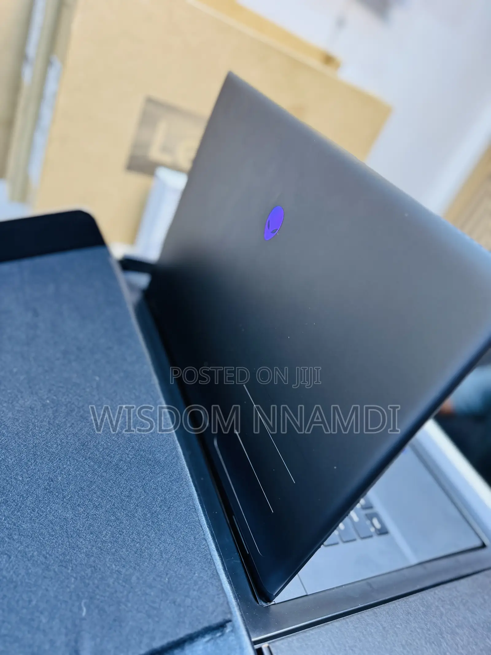 Laptop Dell Alienware M16 R2 32GB Intel Core Ultra 7 SSD 1T