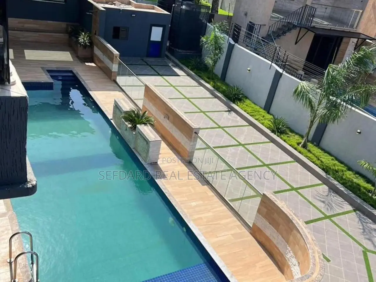 5bdrm Mansion in Tseaddo for sale