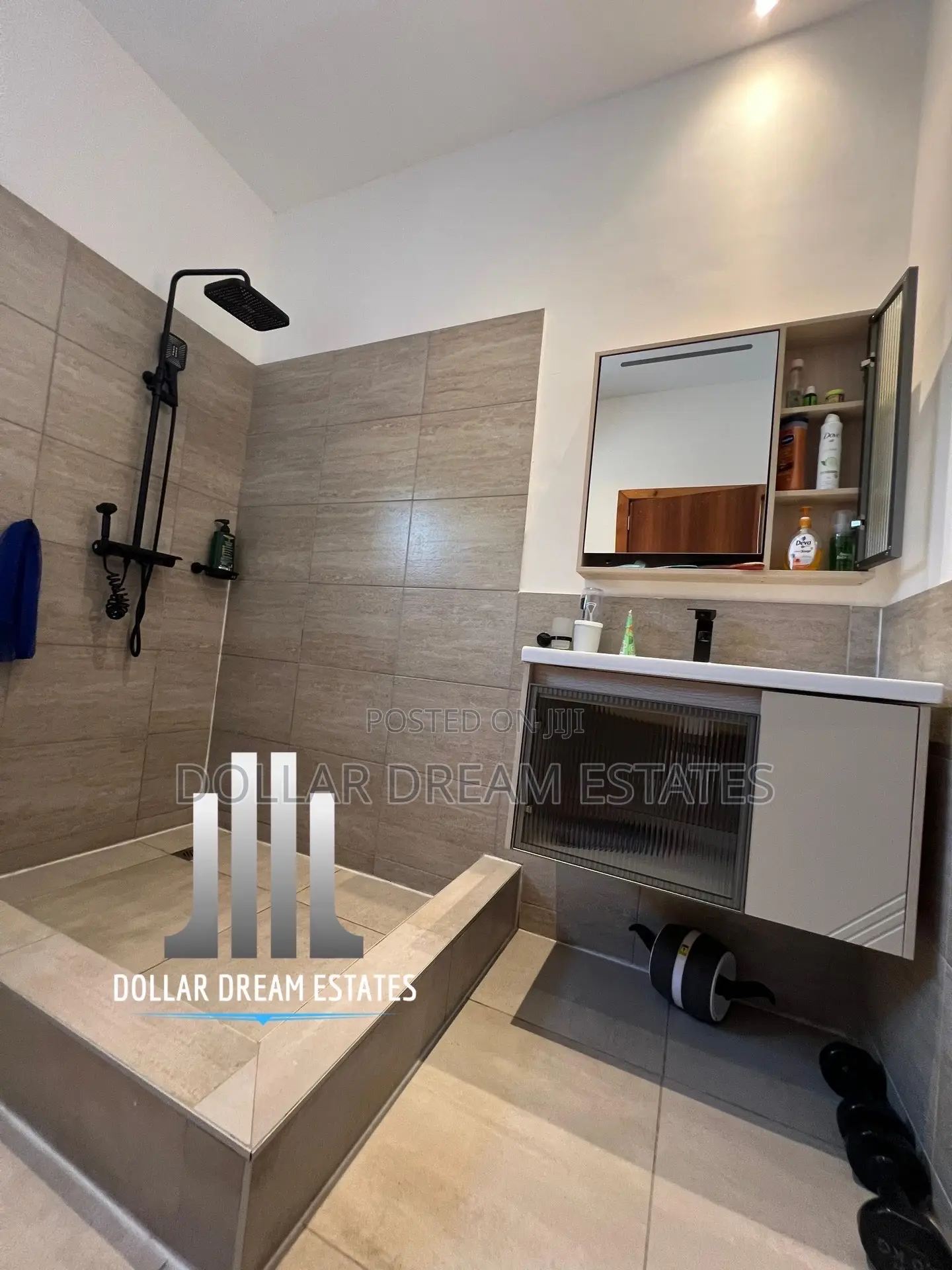3bdrm House in North Legon for rent