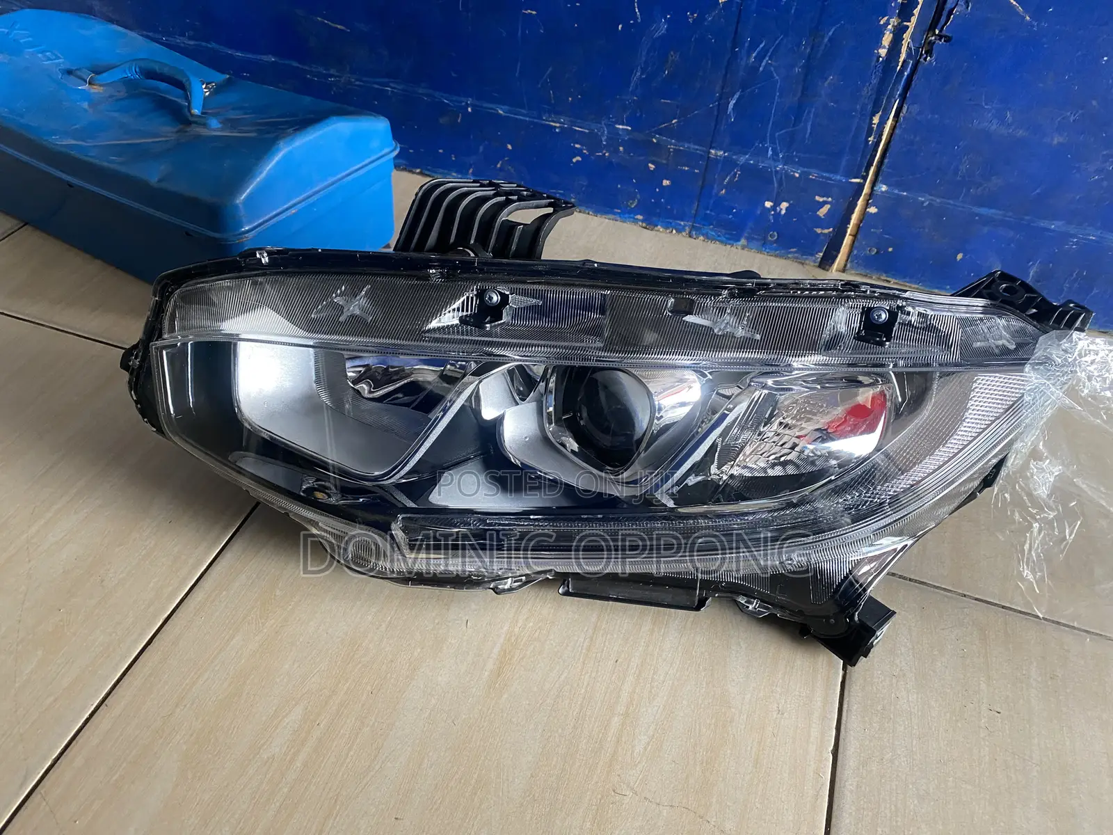Honda Civic 2016 Headlights Half Led or Normal