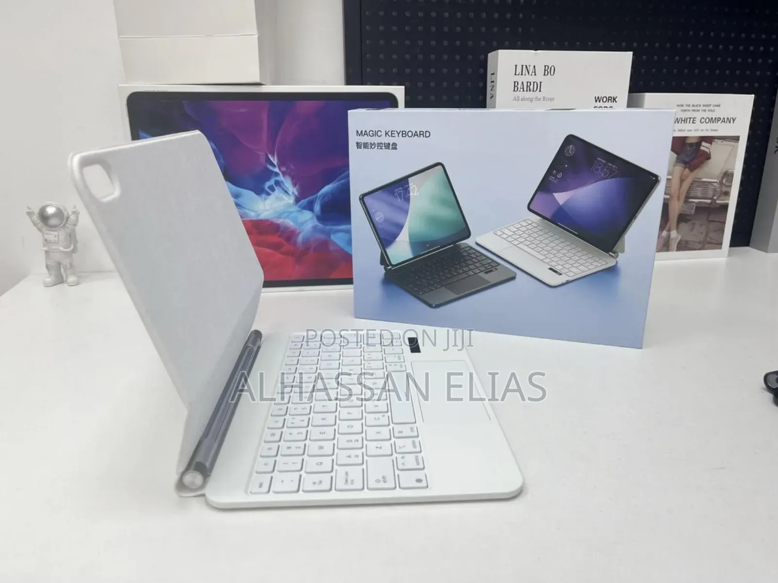 iPad 11th A16 And Apple iPad 10th Generation Magic Keyboard (White)