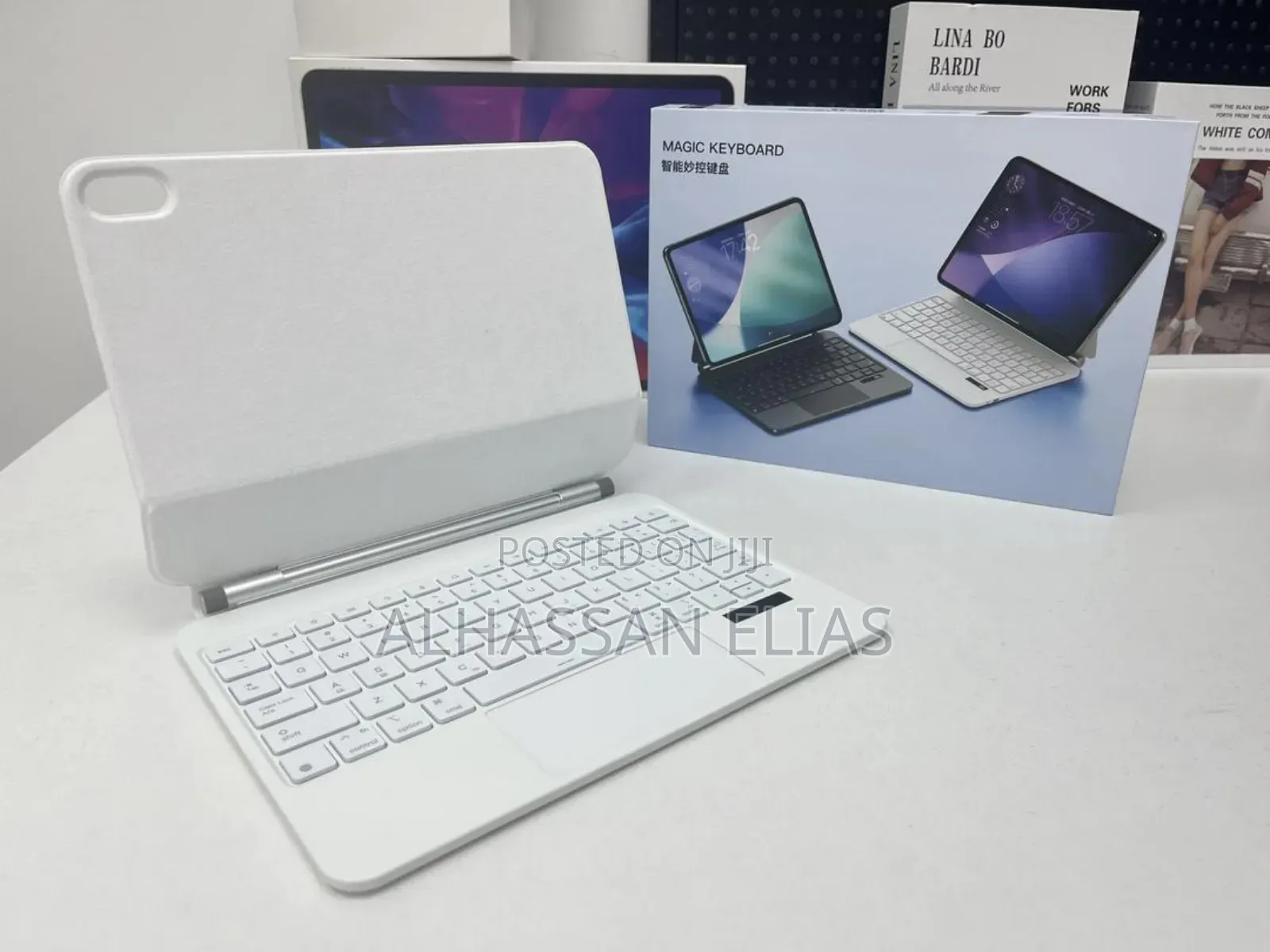 iPad 11th A16 And Apple iPad 10th Generation Magic Keyboard (White)