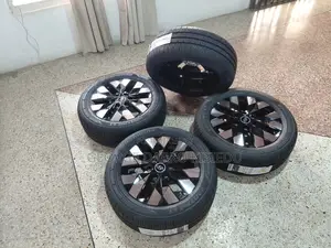 Brand New Hankook Tyre(235/55/R18) and Hyundai Rim 18 Set(6holes)