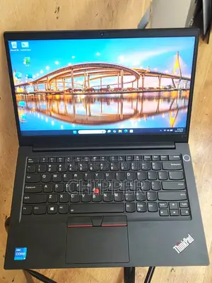 Laptop Lenovo ThinkPad E14 Gen 5 16GB Intel Core I5 SSD 256GB