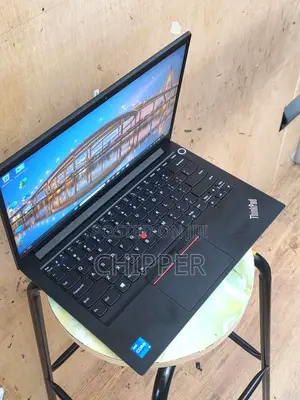 Laptop Lenovo ThinkPad E14 Gen 5 16GB Intel Core I5 SSD 256GB