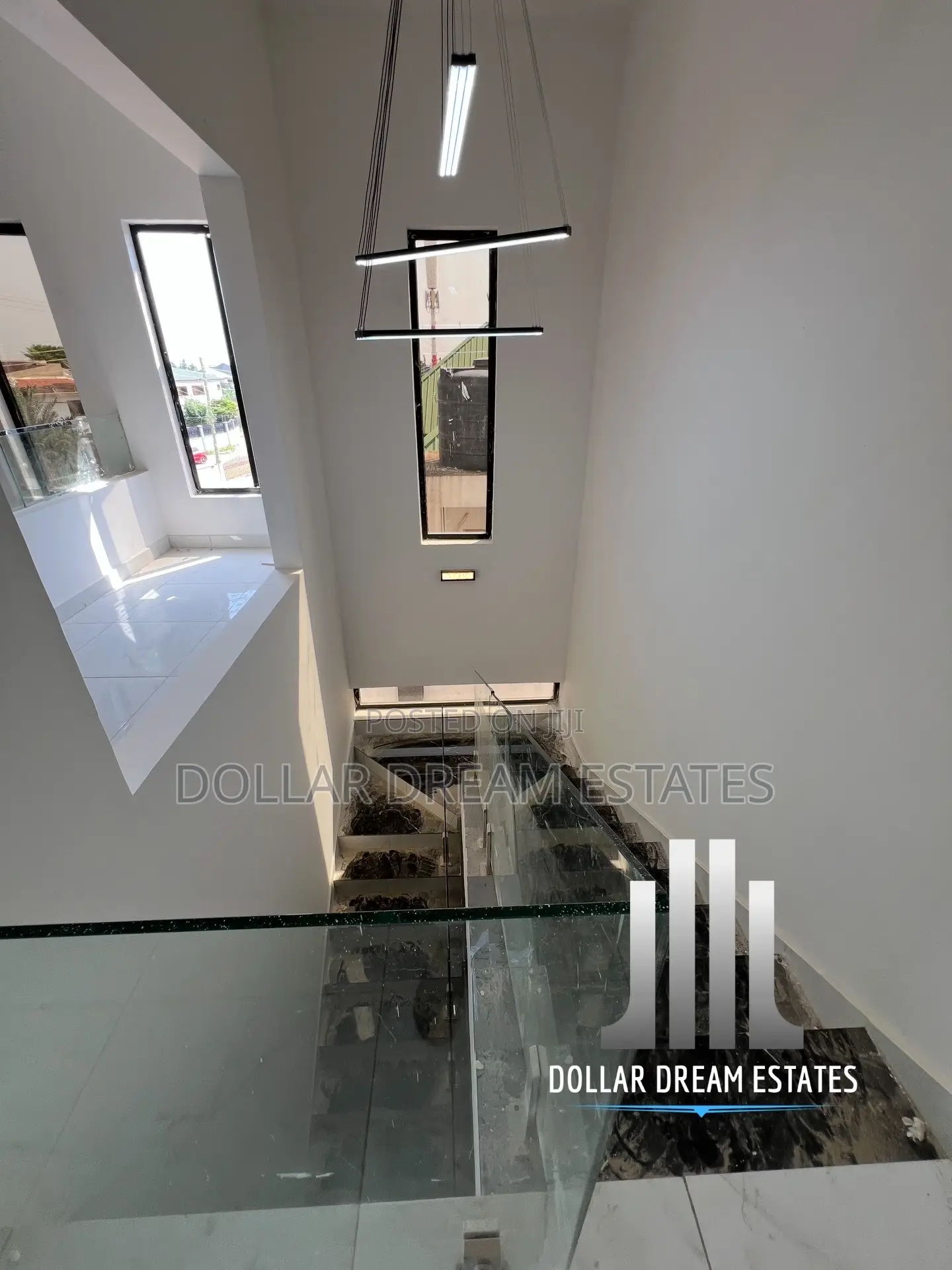 5bdrm House in Adenta for sale