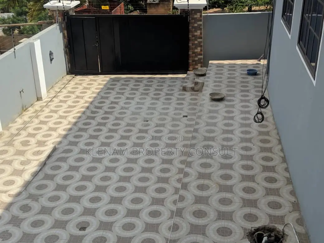 4bdrm Apartment in Agape for rent