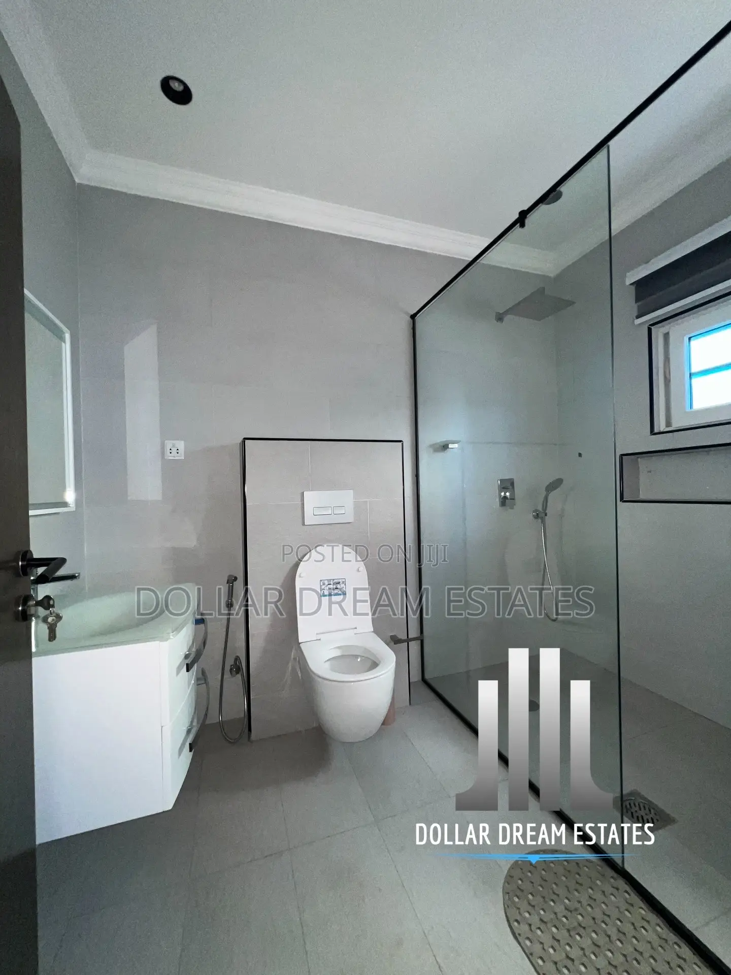 Furnished 2bdrm Apartment in Airport Residential Area for rent