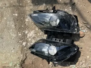 Hyundai Kona 2021-2023 Headlights Available