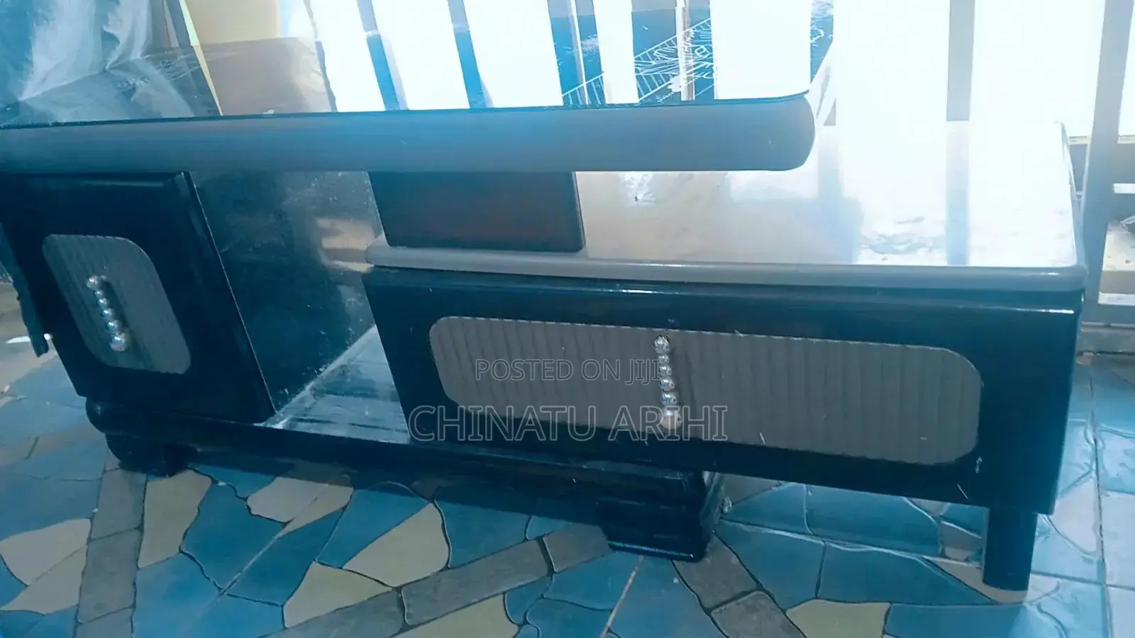 Supreme Stretchable Tv Stand