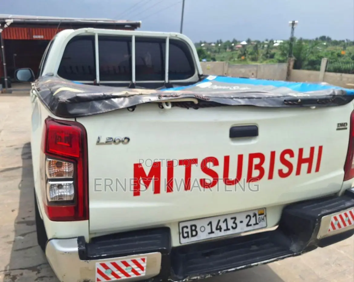 Mitsubishi L200 2021 White
