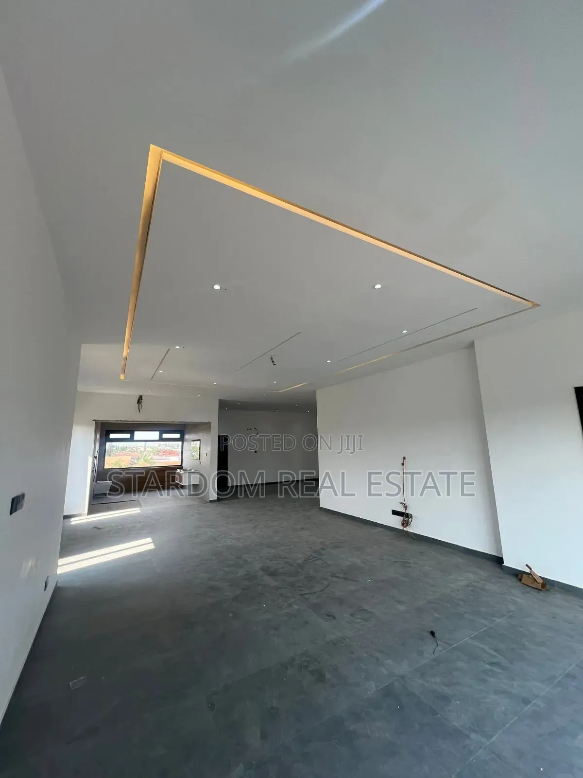 4bdrm Duplex in Adjiringanor, East Legon for sale