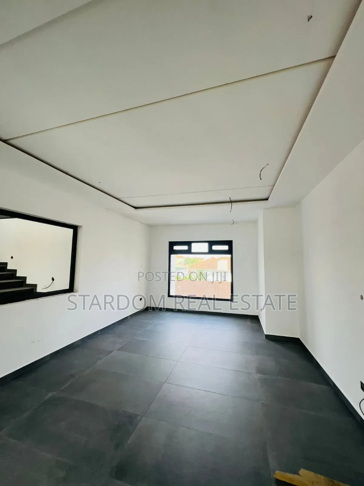 4bdrm Duplex in Adjiringanor, East Legon for sale