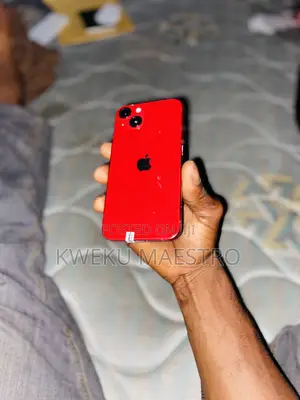 Apple iPhone 13 128 GB Red