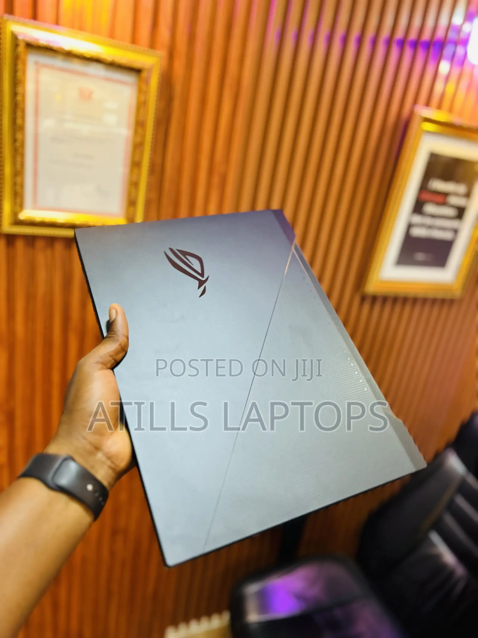 Laptop Asus ROG Zephyrus G15 16GB AMD Ryzen 7 SSD 1T