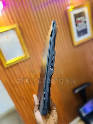 Laptop Asus ROG Zephyrus G15 16GB AMD Ryzen 7 SSD 1T