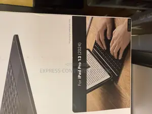 iPad Pro 13 (2024) Original Esr Bluetooth 360 Magnetic Keyboard Case