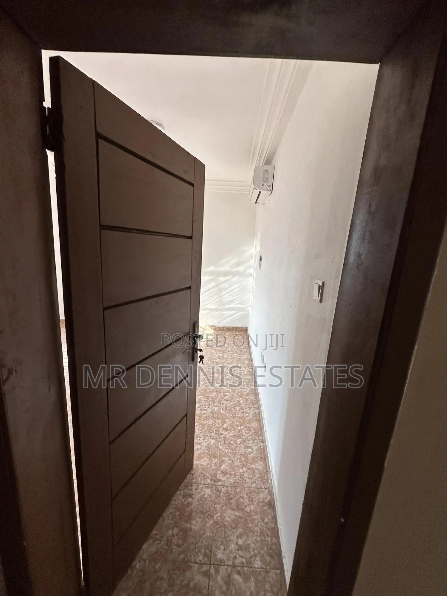 2bdrm Apartment in Westhills Mall for rent