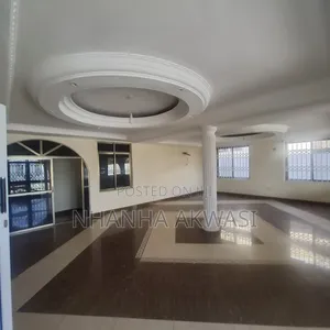 6bdrm House in Community 12, Tema Metropolitan for rent