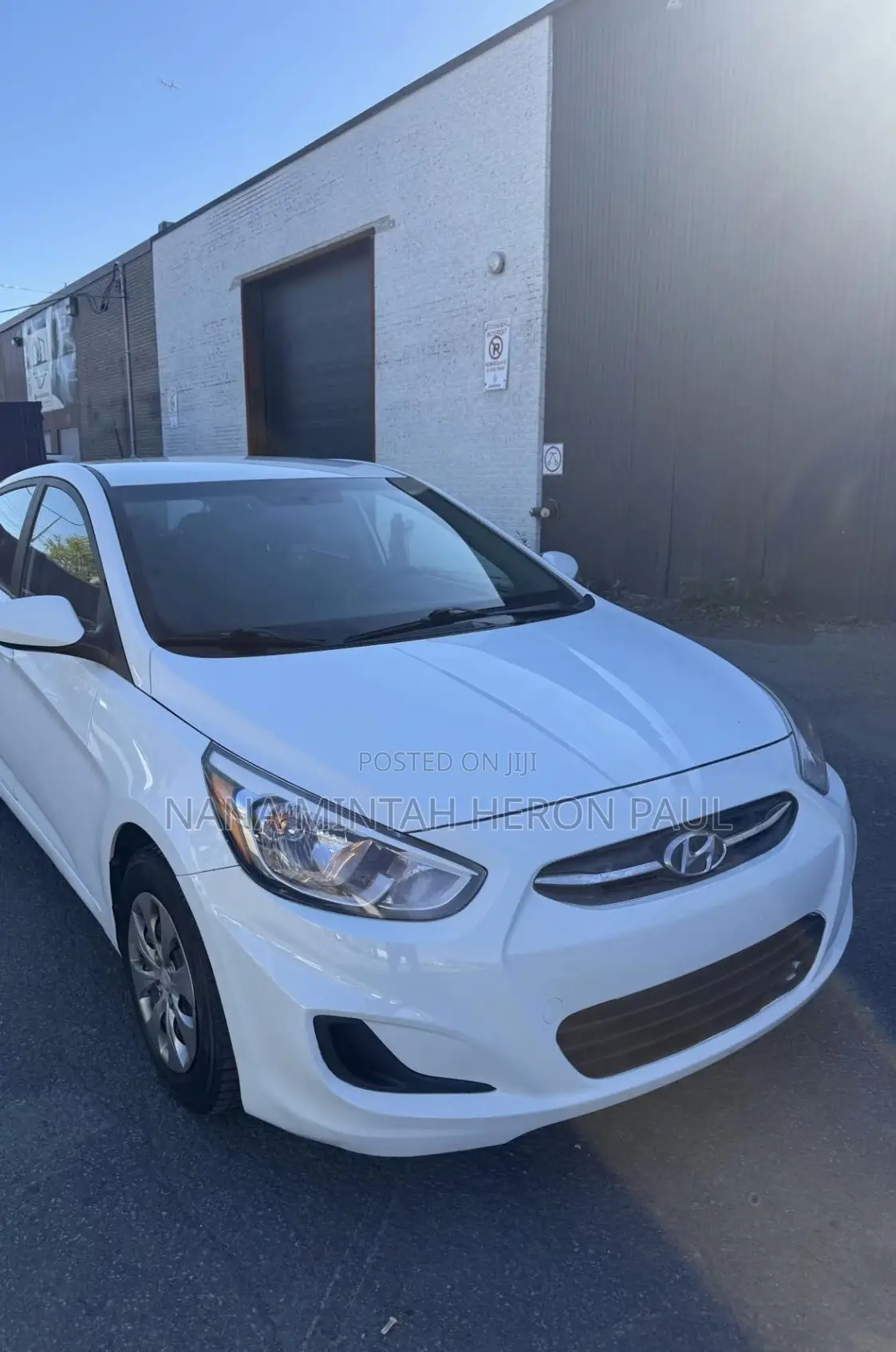 Hyundai Accent SE Hatchback 2017 White