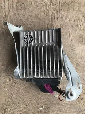 W204 Sound Booster (Amplifier)Available