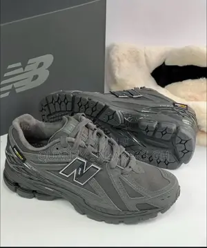 New Balance 1906 Candura Magnet