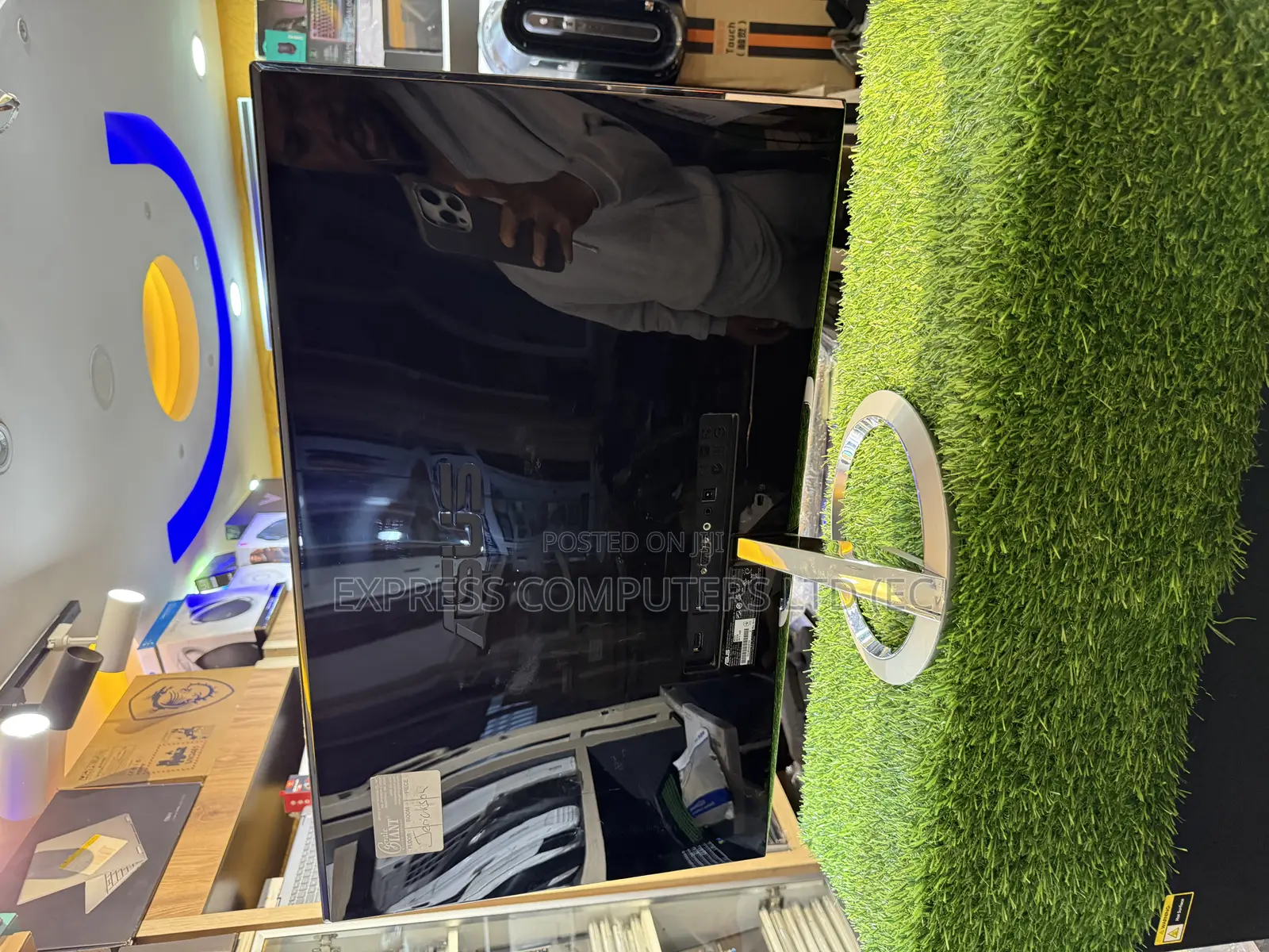 Asus 27-Inch,Full Hd 1080 Ips, Bang Olufsen Hdmi Edgeless Monitor
