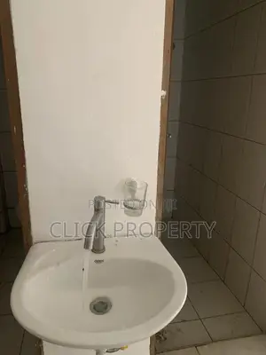 1bdrm Apartment in Click Property, UPSA Area for rent