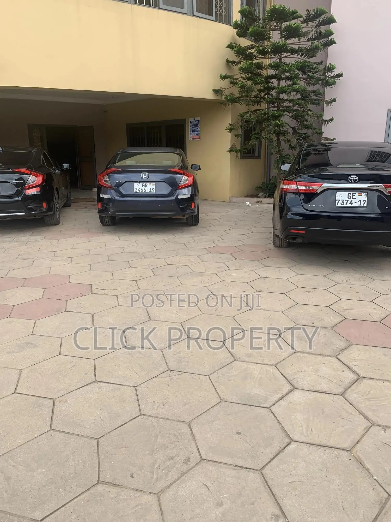 1bdrm Apartment in Click Property, UPSA Area for rent