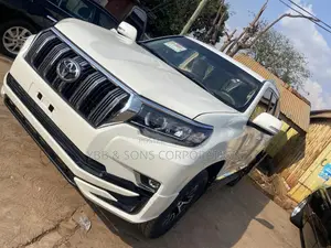 Toyota Land Cruiser Prado 2015 White